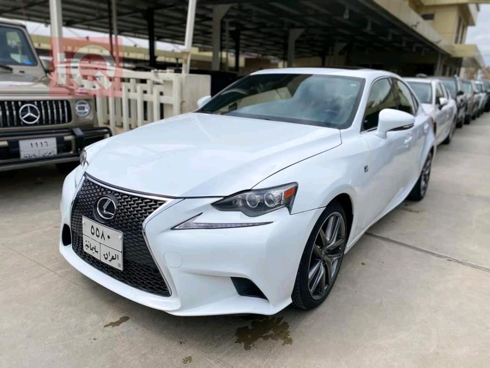 Lexus IS